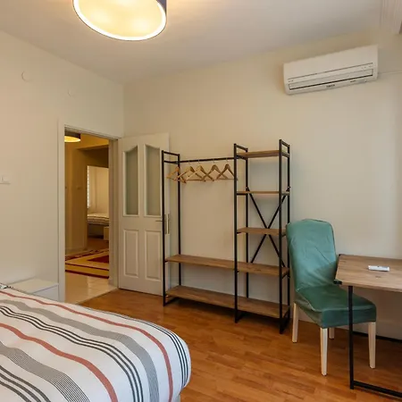 In The Centre Of Taksim And Galataport 3 Bedroom And 1 Living Apartment