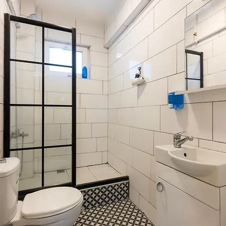 Apartment In The Centre Of Taksim And Galataport 3 Bedroom And 1 Living