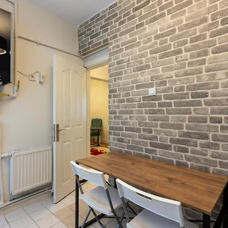 In The Centre Of Taksim And Galataport 3 Bedroom And 1 Living Διαμέρισμα